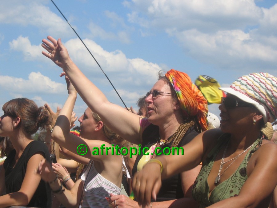 ../Images/Summerjam2005_4 097.jpg